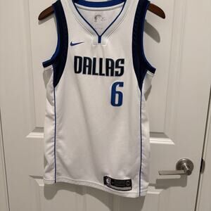 Rare Kristaps Porzingis Dallas Mavericks Authentic white Jersey Size Small